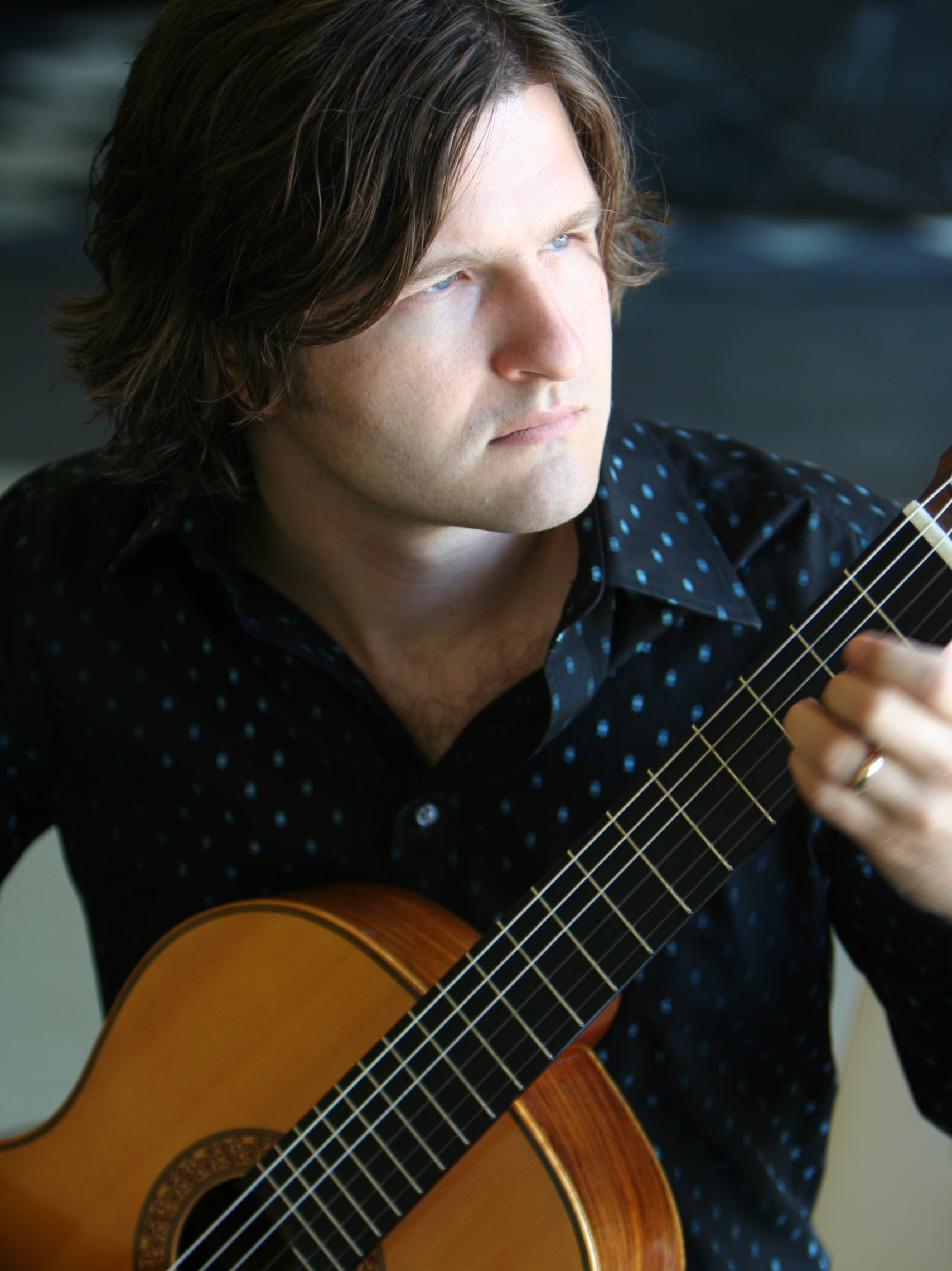 Kevin Cooper, Baroque guitar and theorbo