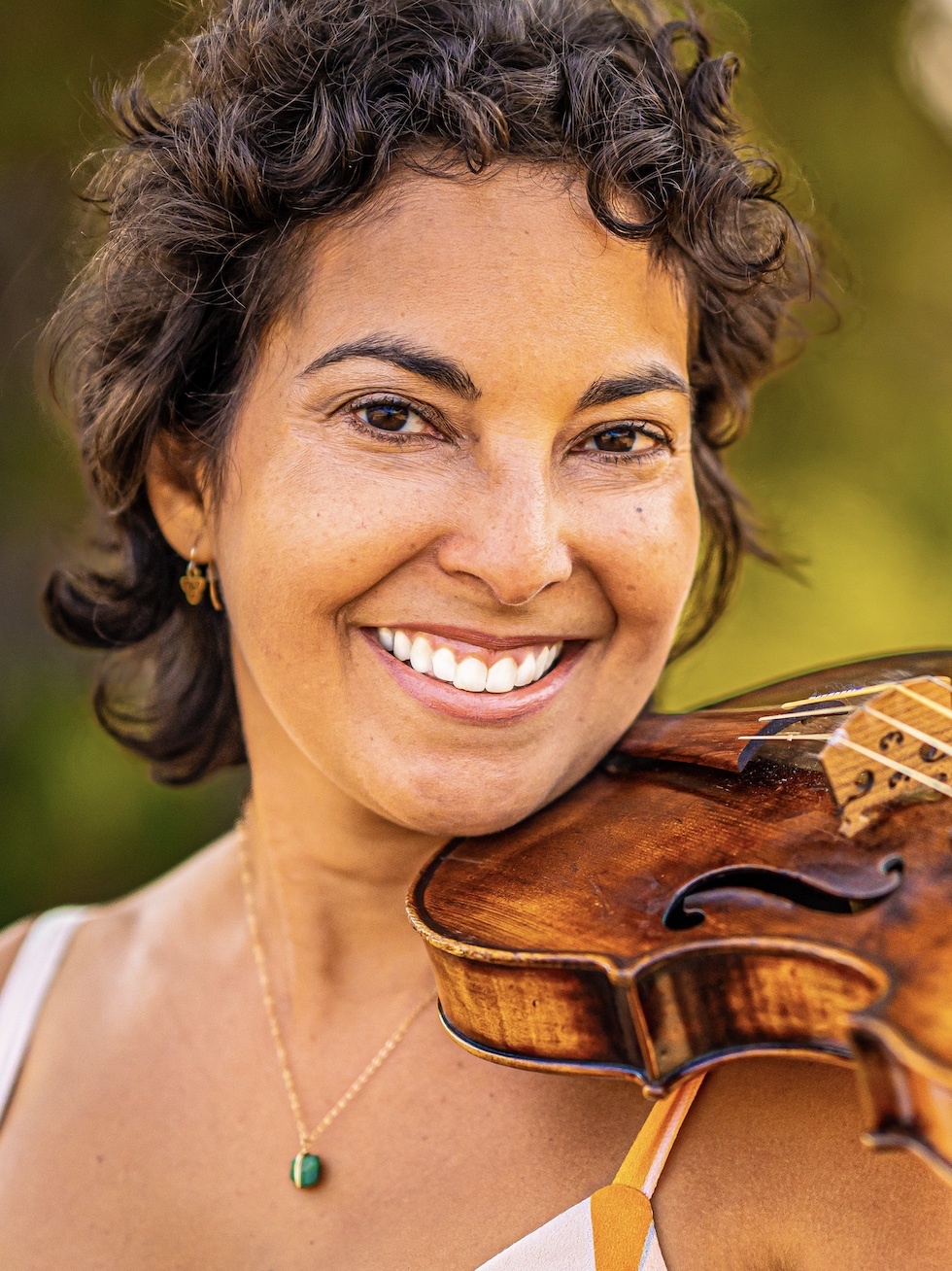 Headshot of Gail Hernández Rosa, violinist. Photo - Dan Foldes